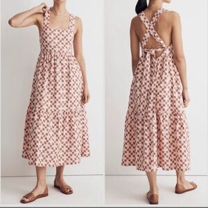 Elegant Pink and White Checkered Midi Dress